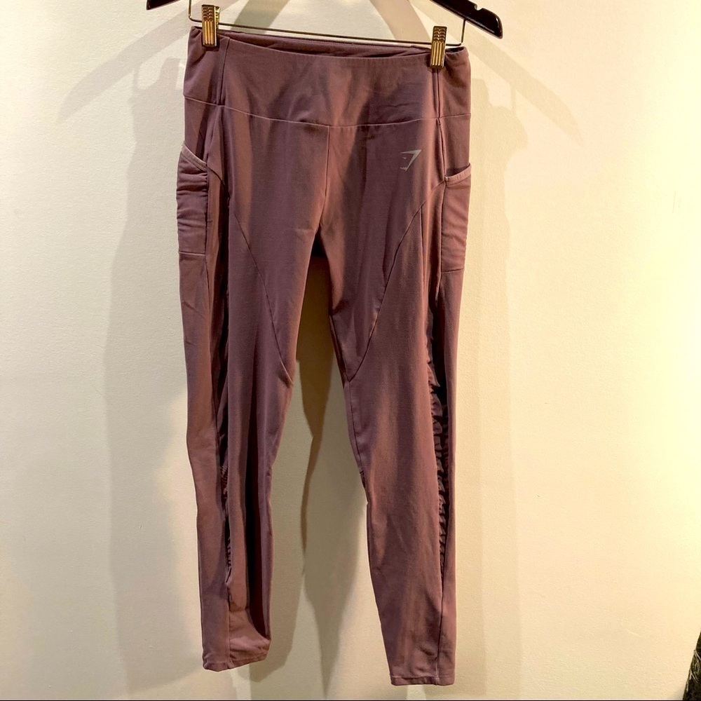 GYMSHARK Sz S Leggings With Mesh on Leg & Back of Knee Side Pockets